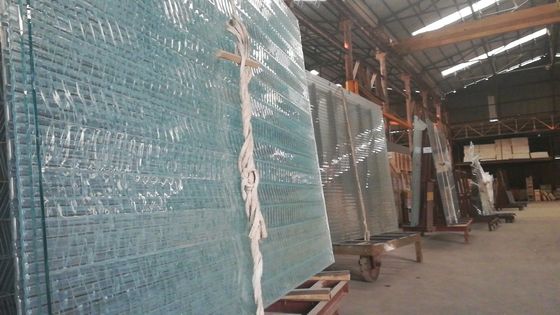Taglio a più strati del jumbo di onda termica per graduare gli strati secondo la misura di vetro