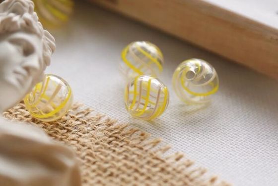 Decorazione da tavolino che accende le chiare palle decorative apribili