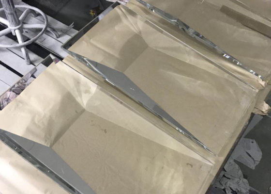 il fondo di 3D KTV ha annunciato il taglio Crystal Glasses di 12mm